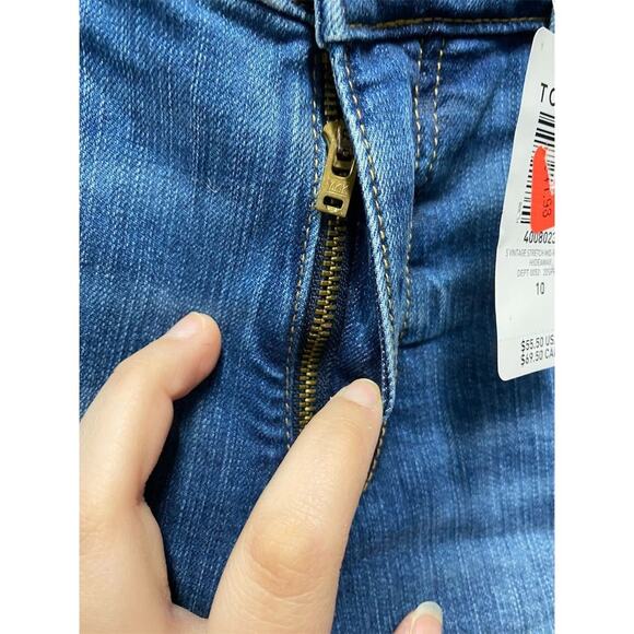 Torrid Women's Mid Rise Mid Denim Shorts Blue Size 10 Summer Casual cuffed - Picture 2 of 11